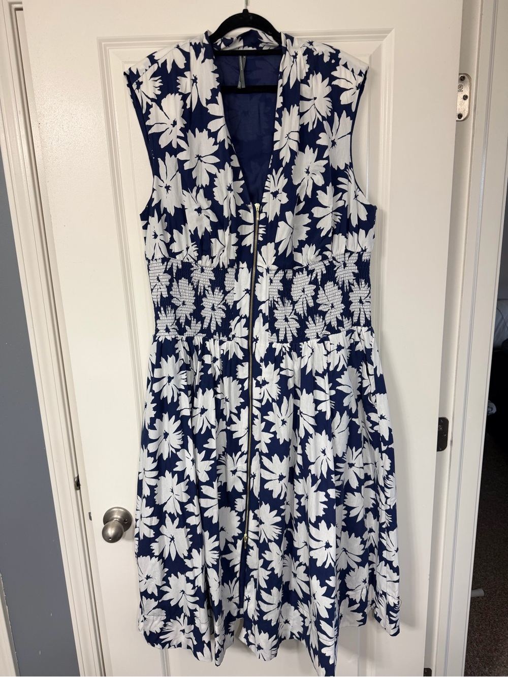 Anthropologie Tommie Sleeveless Navy and White Floral Zip-Front Dress